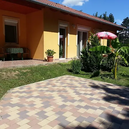 Borostyán Appartamento *