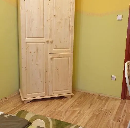 Borostyan Vendeghaz *